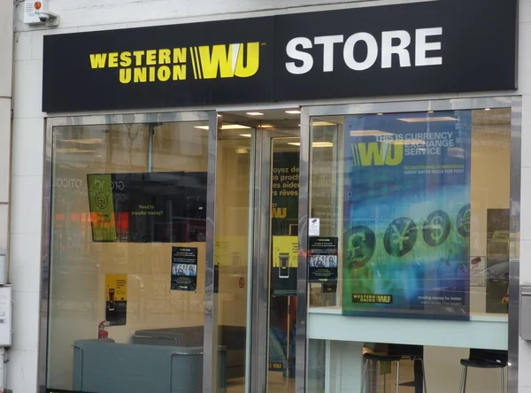 358 fotos de stock e banco de imagens de Western Union Co - Getty