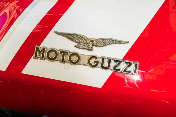 Berlin Germany June 2019 Moto Guzzi Motorcycle 元Guzziは1921年に設立され イタリアのオートバイメーカーであり 連続オートバイ生産で最も古いヨーロッパのメーカーです — ストック写真