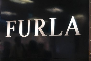 Roma, İtalya - 26 Ağustos 2019 - Furla, Furlanto ailesi tarafından 1927 yılında kurulan bir İtalyan lüks şirketidir. Şirket şu anda sınırlı bir sorumluluk şirketi.