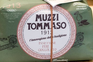 Roma, İtalya - 16 Ocak 2020: İtalyan Tommaso Muzzi şirketinden Panettone