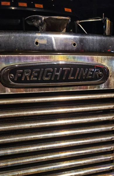 Βερολίνο Γερμανία Δεκεμβρίου 2019 Freightliner Truck Από Αμερικανικό Τμήμα Κατασκευής — Φωτογραφία Αρχείου