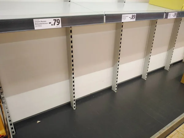 Berlin Germany March 2020 Hamster Buying Empty Shelves Grocery Store — Stok fotoğraf