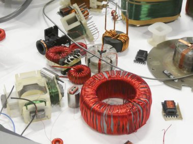 İndüktörler ve diğer elektrik bileşenleri