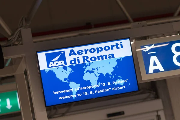 Roma Italia Marzo 2017 Cartelera Electrónica Aeropuerto Ciampino Aeroporto Pastine — Foto de Stock