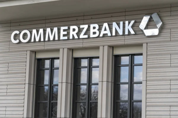 Berlín Alemania Marzo 2020 Fachada Sucursal Commerzbank Commerzbank Uno Los —  Fotos de Stock