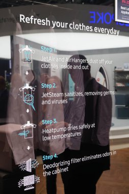 Berlin, Almanya - 10 Eylül 2019: Samsung Airdresser, JetAir ve AirHanger