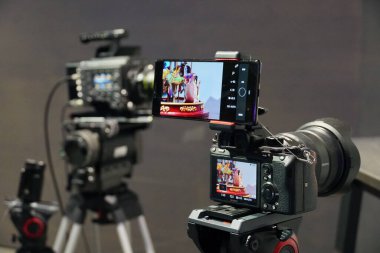 Berlin, Almanya - 10 Eylül 2019: Profesyonel Sony dijital kamerası 
