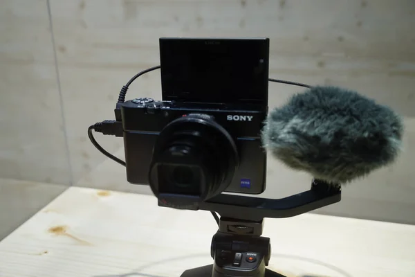 Berlim Alemanha Setembro 2019 Câmera Compacta Sony Digital Com Microfone — Fotografia de Stock