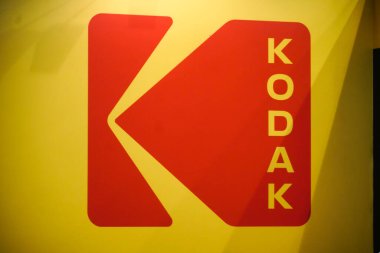 Berlin, Almanya - 10 Eylül 2019: Kodak logosu. Eastman Kodak Şirketi, tarihsel fotoğrafçılık temelli görüntüleme ürünleri üreten bir Amerikan teknoloji şirketidir.