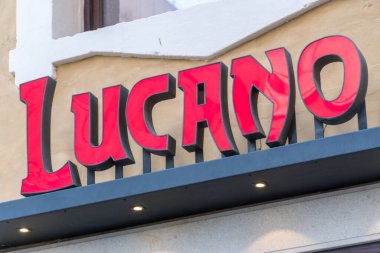 Matera, İtalya - 5 Şubat 2020: Amaro Lucano, bir İtalyan bitkisel likörü.