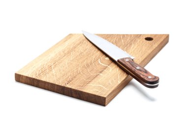 bir kesme tahtası beyaz arka plan üzerinde yalan mutfak bıçağı