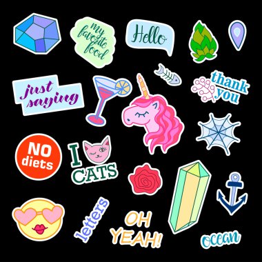 Moda yama rozetleri farklı unsurları ile. Çıkartmalar, iğne, yamalar ve karikatür 80s 90s çizgi roman tarzı koleksiyonunda el yazısıyla aldığınız notları ayarlayın. Eğilim. Vektör illüstrasyon izole.