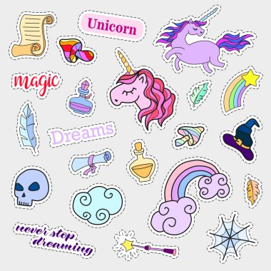 Moda yama rozetleri. Sihirli küme. Çıkartmalar, iğne, yamalar, tek boynuzlu at ve rainbow ile şirin toplama. 80s 90s çizgi roman tarzı. Eğilim. Vektör illüstrasyon izole.