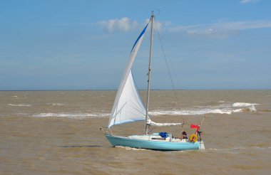  Yelken Deben Felixstowe feribot Nehri'nin halicinin adlı altında yat.