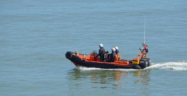  Rnli Inshore kurtarma tekne ve mürettebat Felixstowe