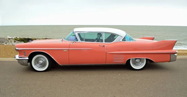 Felixstowe Suffolk Engeland Augustus 2016 Classic Pink Cadillac Coupe Ville — Stockfoto