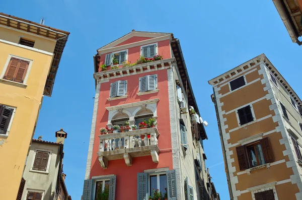 Güzel Venedik Tarzı Binalar Rovinj Hırvatistan — Stok fotoğraf