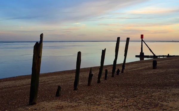 Viejo Rompeolas Primera Línea Mar Twilpght Suffolk — Foto de Stock