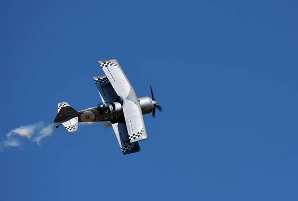 Gransden Cambridgeshire England Aug2018 2019 Pitts Model Stunt Byplane Smoke — 스톡 사진