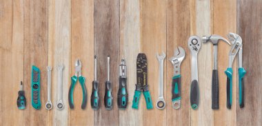 Araçlar eski ahşap masa arka plan ayarla