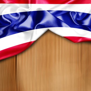 Tayland bayrağı sallıyor