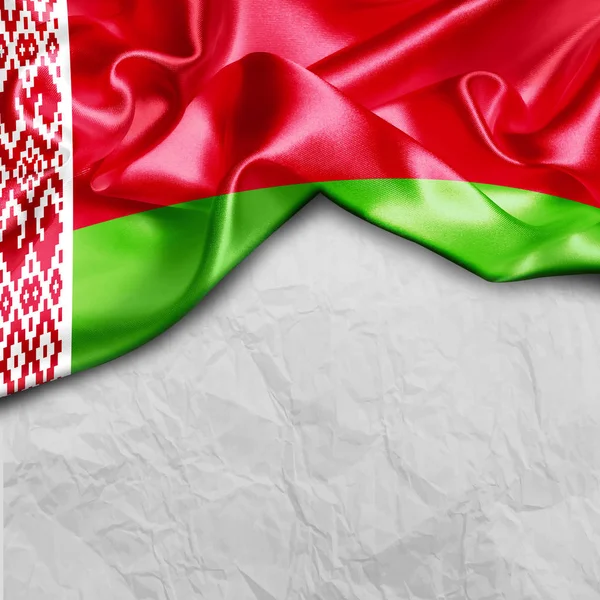 Beyaz Rusya bayrağı sallayarak — Stok fotoğraf