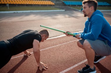 sabah egzersizleri ile kişisel Koç ile bar;