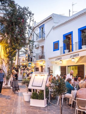 Ibiza serin geceler'nin