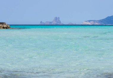 Ses Illetes beach göster