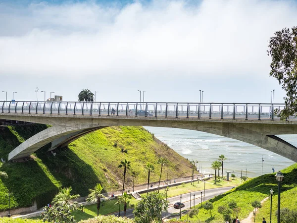 Die villena rey bridge — Stockfoto