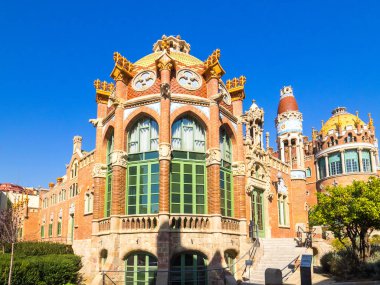 Sant Pau Hastanesi karmaşık yanal bir binanın dış cephe