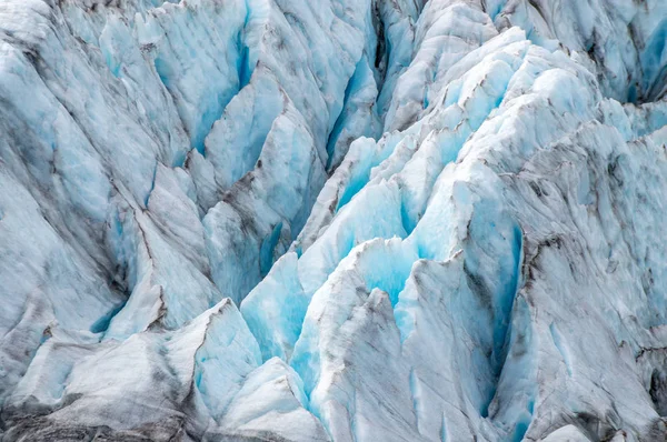 Neve azul e gelo no glaciar Worthington, Alasca, Estados Unidos Imagens Royalty-Free