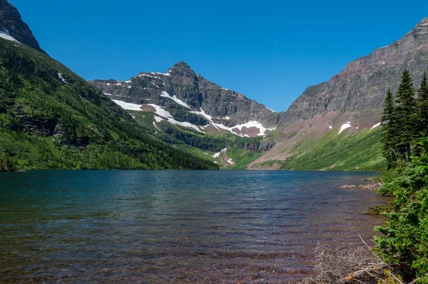 Lago Dos Medicinas en el Parque Nacional Glaciar, Montana — Foto de Stock