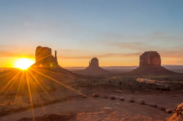 Sunrise Monument Valley Park
