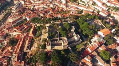 Panoramik Sao Jorge Kalesi ve Alfama Lizbon anteni