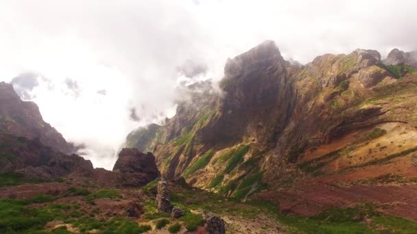 Clouds over Pico do Arieiro, Madeira aerial view — Stock Video