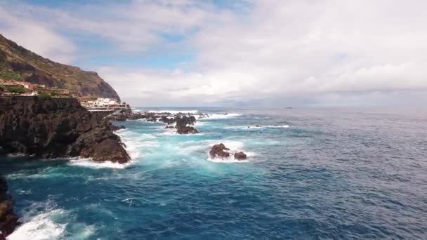 Ocean near clifs of Porto Moniz Madeira aerial view — Stock Video