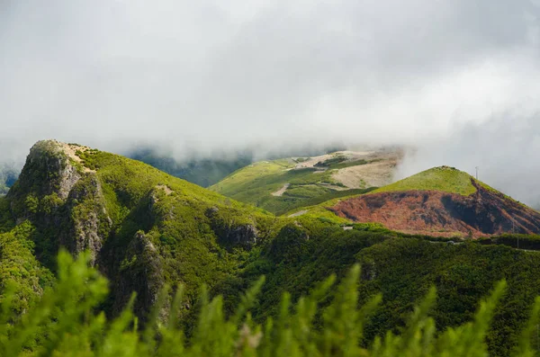 Хмари над красиві гори Мадейри — стокове фото