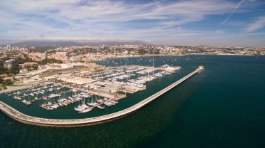 Cascais, Portekiz liman Yatlar. Havadan görünümü marina