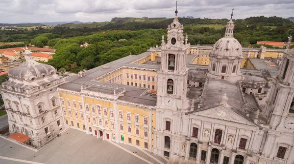 Main facade of the royal palace in Mafra, Portugal, May 10, 2017. Aerial view. — Stock Photo, Image