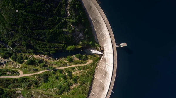 Aerial view of Dam of Vilarinho da Furna on Rio Homem, Portugal — Stock Photo, Image