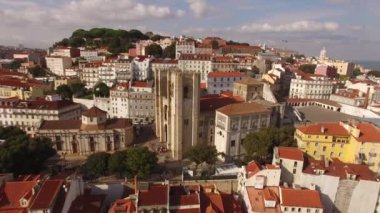 Lisbon Cathedral güneşli gün ve Lizbon, Portekiz Hava görünümünün tarihi bölümü