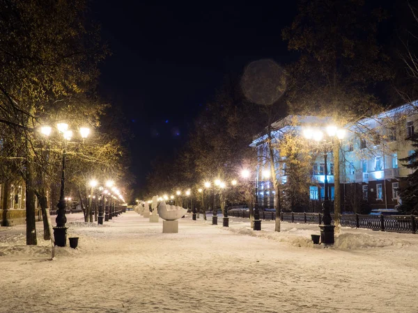 Medical University on Lenina street winter night - Ufa, Russia, 08.01.2017 Foto Stock