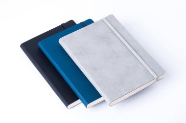 Beyaz arka plan üzerinde izole deri Notebook ,