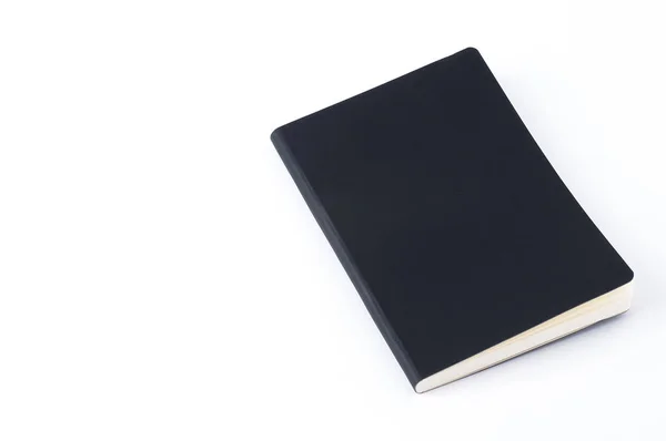 Cuaderno de cuero negro aislado sobre fondo blanco — Foto de Stock