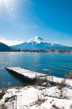 MT fuji erken sabah göl kawaguchiko yansıması ile