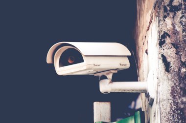 CCTV güvenlik kameraları beyaz bina dışında