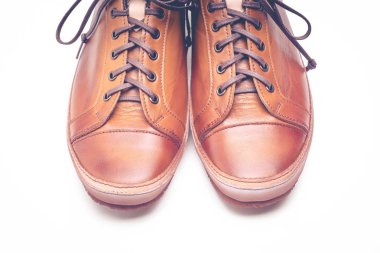 erkek deri kahverengi ayakkabılar beyaz arka plan üzerinde.