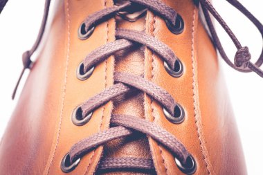 erkek deri kahverengi ayakkabılar beyaz arka plan üzerinde.