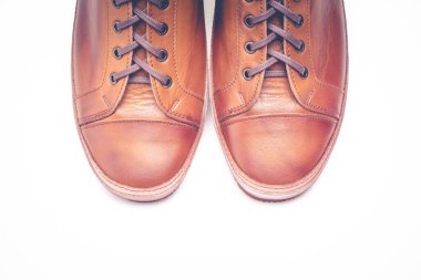 erkek deri kahverengi ayakkabılar beyaz arka plan üzerinde.